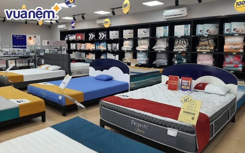 Không gian mua sắm tại cửa hàng Vua Nệm