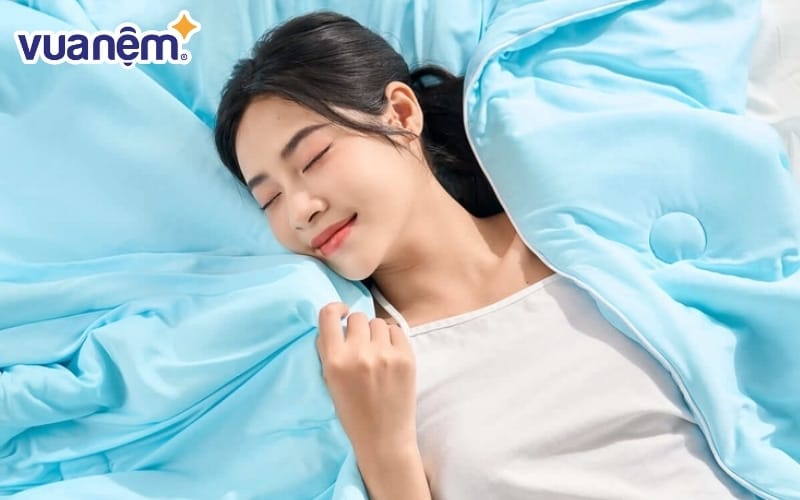 Chăn hè mát lạnh Amando Azami là một sản phẩm đến từ thương Amando.