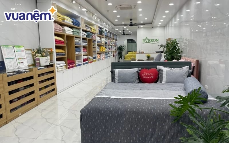 Cửa hàng Everon mang đến không gian mua sắm hiện đại