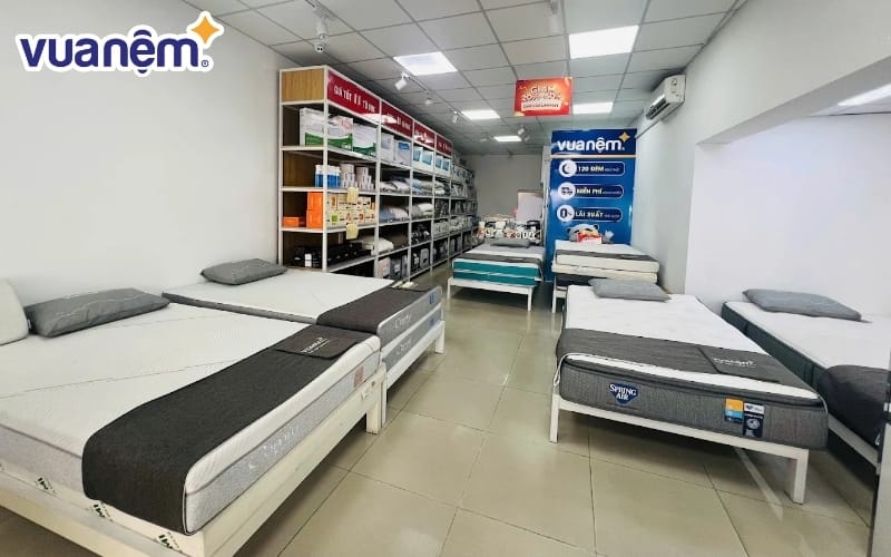 Không gian cửa hàng Vua Nệm tại Bình Chánh