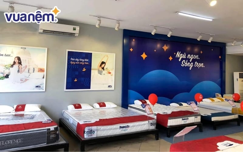 Trải nghiệm nệm trực tiếp tại cửa hàng Vua Nệm