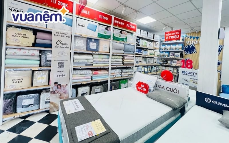 Không gian trưng bày đa dạng sản phẩm