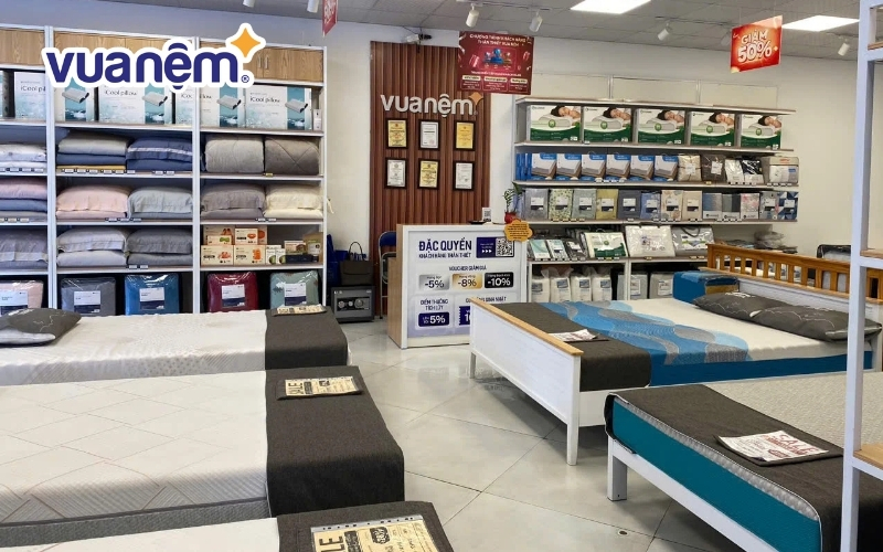 Không gian mua sắm đẹp mắt tại cửa hàng Vua Nệm