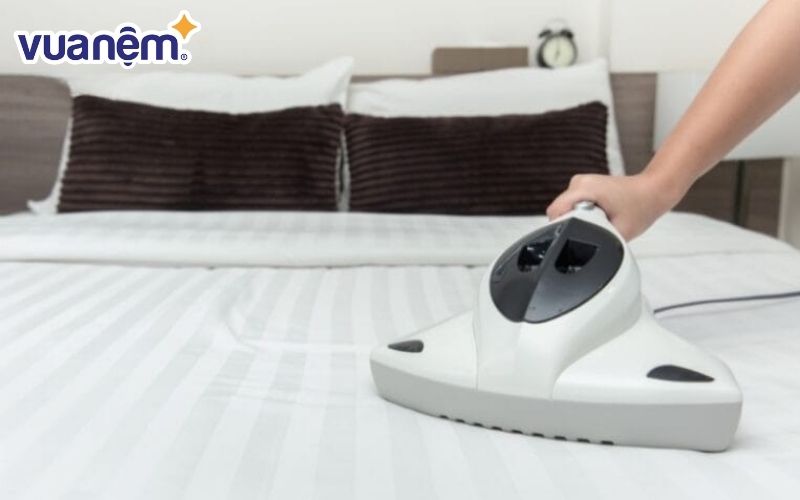 Nhiều người đã áp dụng thành công cách khử mùi hôi nệm cao su bằng máy hút bụi