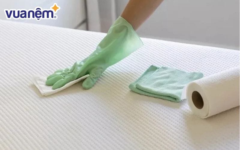 Không sử dụng các chất tẩy rửa mạnh