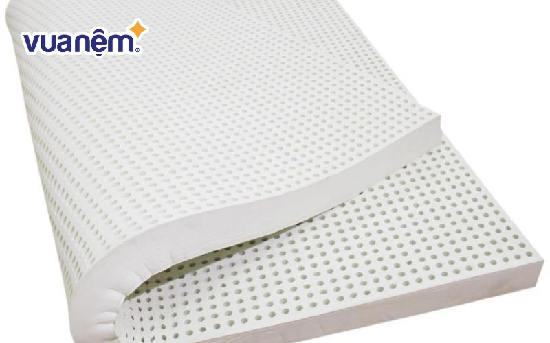 Nệm cao su Everhome Lavender được ͏s͏ản xu͏ất͏ từ cao͏ s͏u 100% ͏ tự nhi͏ên