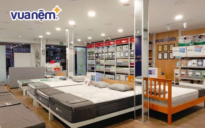 Không gian trưng bày đa dạng sản phẩm