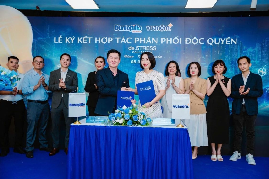 Dunlopillo & Vua Nệm ký kết hợp tác phân phối độc quyền bộ sưu tập nệm cao cấp châu Âu de.STRESS
