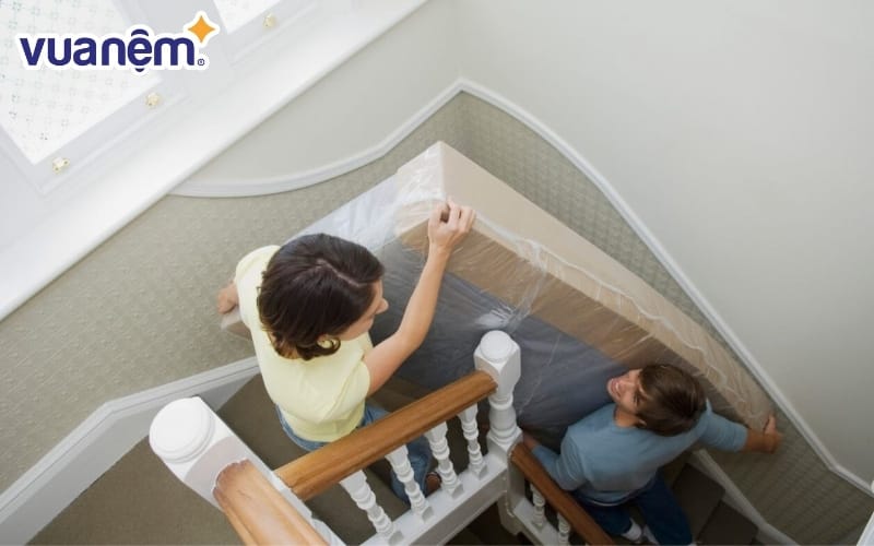 Dòng nệm cao su thiên nhiên có trọng lượng tương đối nặng