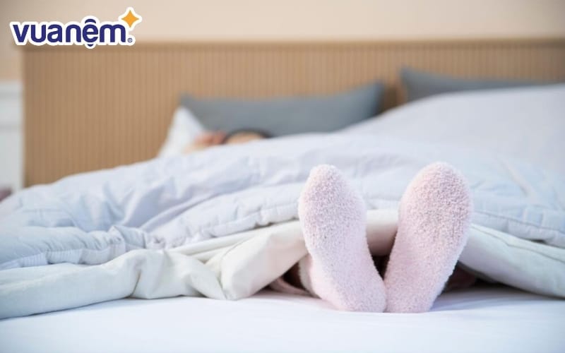 Cao su non có khả năng trở lại hình dạng ban đầu khi áp lực được loại bỏ