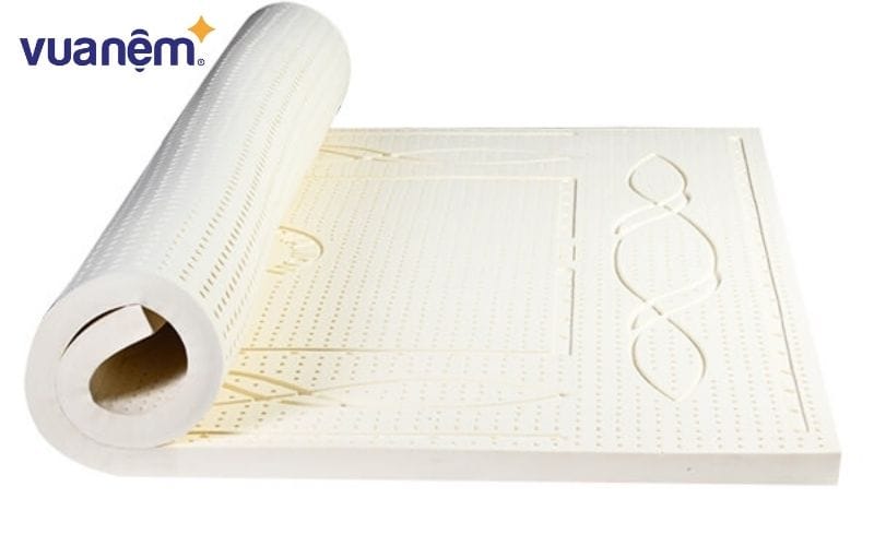 Khi nệm cao su bị rách, người dùng không nên tự ý cắt dán