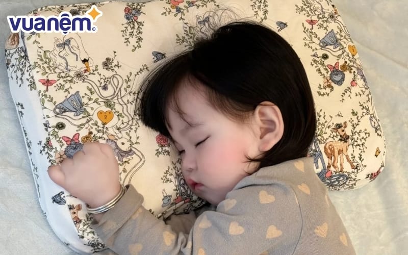Nệm, gối ngủ rất quan trọng đối với sự phát triển của trẻ