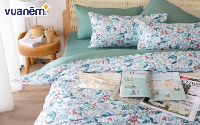 Cách gấp mép ga giường gọn gàng theo khách sạn 5 sao