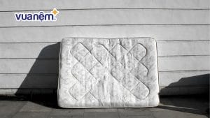 Bỏ túi kinh nghiệm mua nệm lò xo thanh lý chất lượng, giá hời