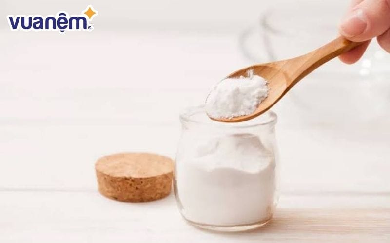 Sử dụng baking soda để xử lý nệm lò xo bị mốc