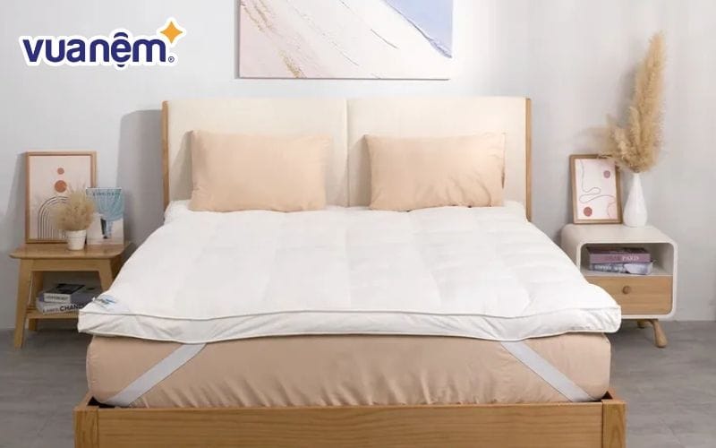 Sử dụng tấm topper để tránh nệm lò xo bị lún