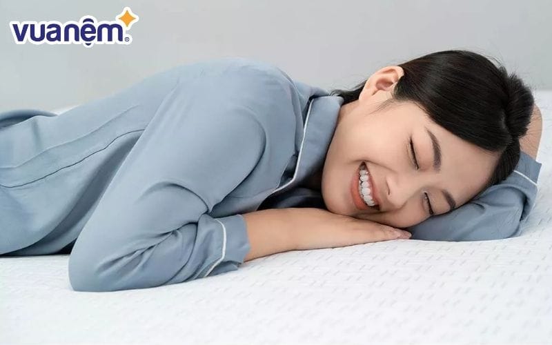 Ngủ sớm và tạo lịch sinh hoạt cố định là cách để dậy sớm mùa đông