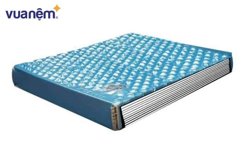 Không nên sử dụng đệm nước cho người bị liệt