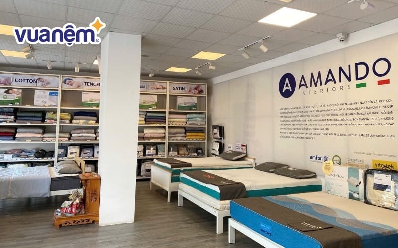 Không gian cửa hàng sạch sẽ, hiện đại