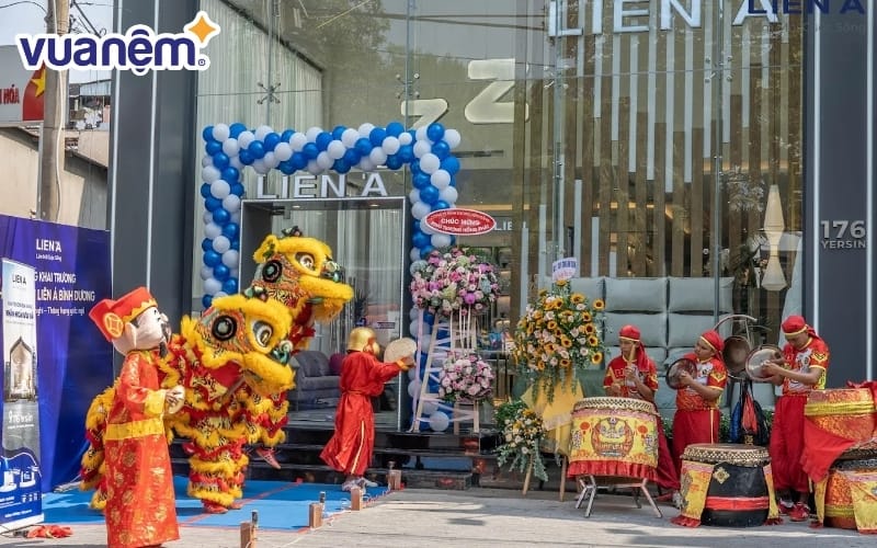 Cửa hàng Liên Á