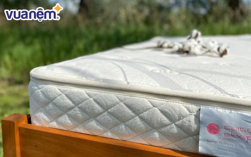 Tránh phơi nệm dưới nắng gắt