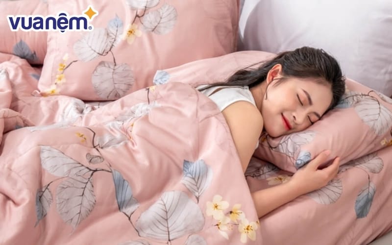 Ưu tiên chất liệu thoáng khí, hút ẩm tốt