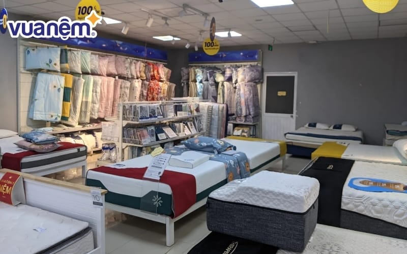 Không gian cửa hàng Vua Nệm