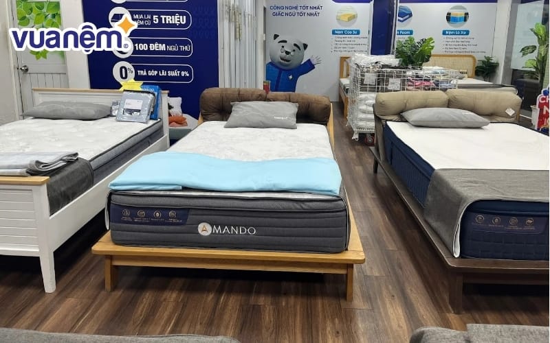 Không gian cửa hàng Vua Nệm