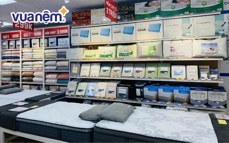 Không gian trưng bày sản phẩm tại cửa hàng Vua Nệm