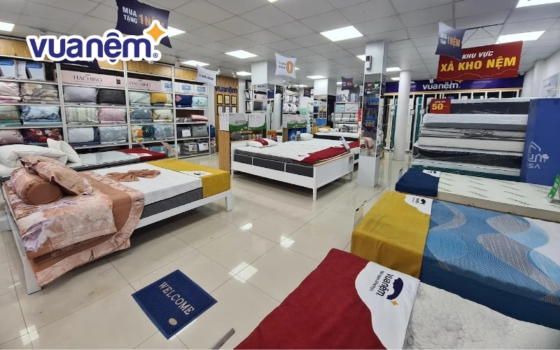 Không gian mua sắm tại cửa hàng Vua Nệm
