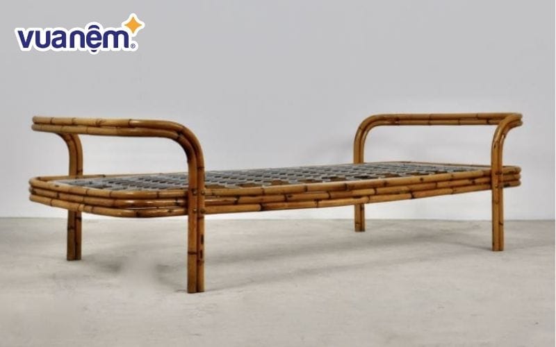 Giường tre được làm từ chất liệu tre tự nhiên