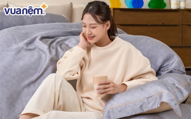 Một bộ chăn ga gối mới giúp phòng ngủ sáng hơn, sạch hơn và dễ chịu hơn