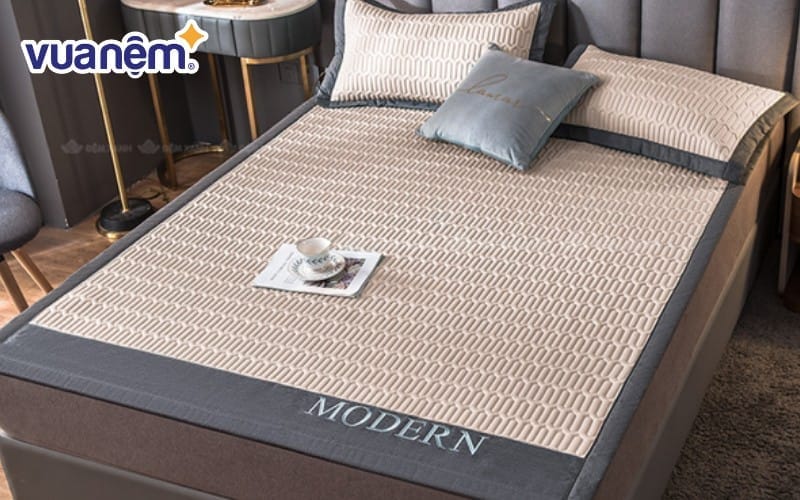 Sản phẩm sẽ cho bạn câu trả lời về việc chiếu điều hòa cao su non có mát không