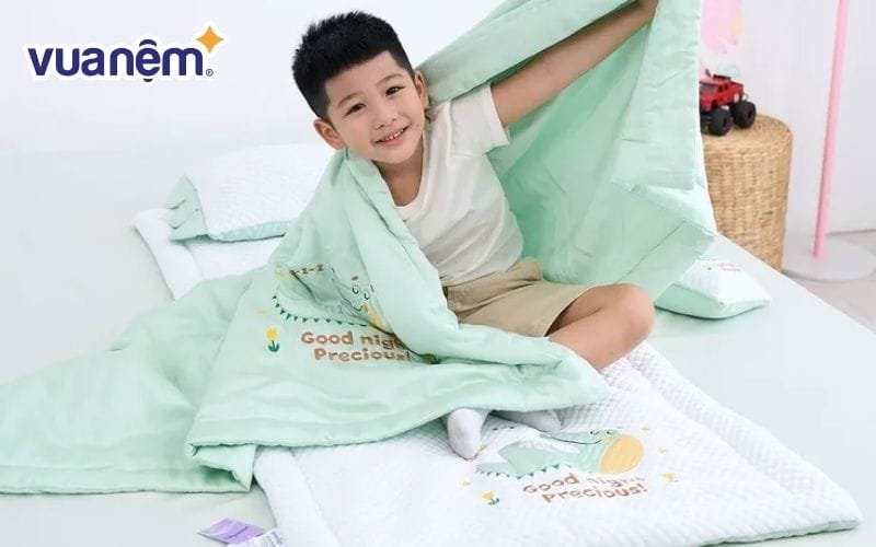 Nệm cho bé đi học mẫu giáo nên chọn loại mỏng vừa phải
