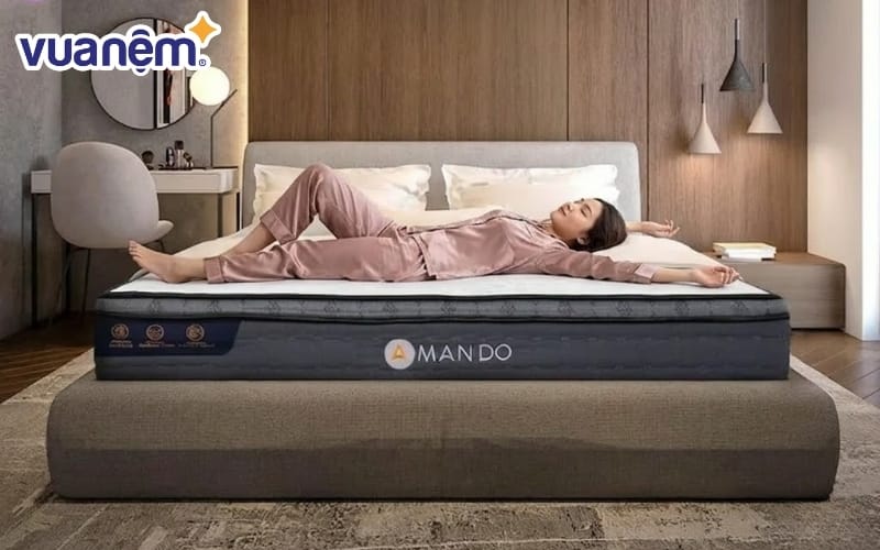 Tư thế nằm ngửa, duỗi chân giang tay