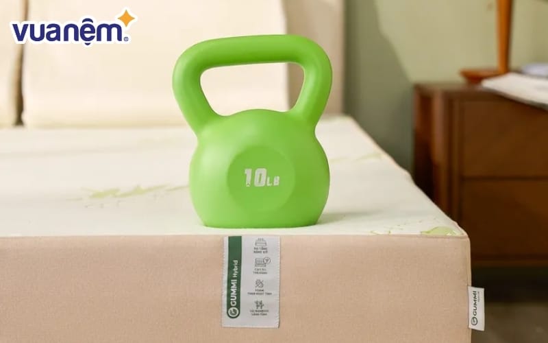 review nem cao su gummi hybrid 4