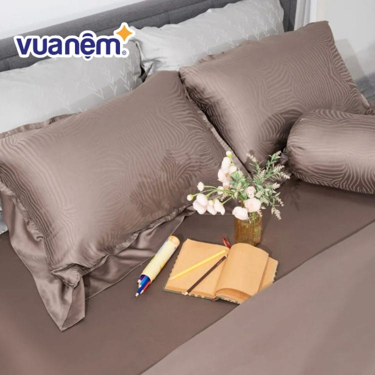 Tổng hợp các món đồ không thể thiếu cho phòng ngủ vợ chồng