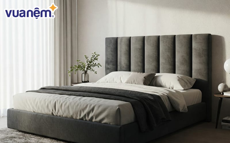 Đầu giường ngủ nên kê sát vách tường để tạo điểm tựa vững chắc