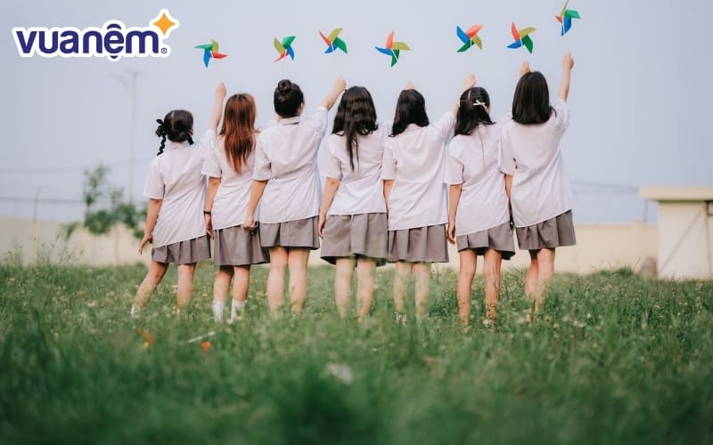 Giải mã ý nghĩa giấc mơ thấy bạn học cũ theo khoa học giấc ngủ