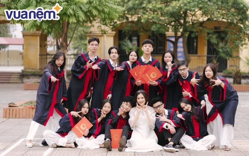 Mơ thấy bạn học cũ qua đời tượng trưng cho sự khép lại một giai đoạn cũ