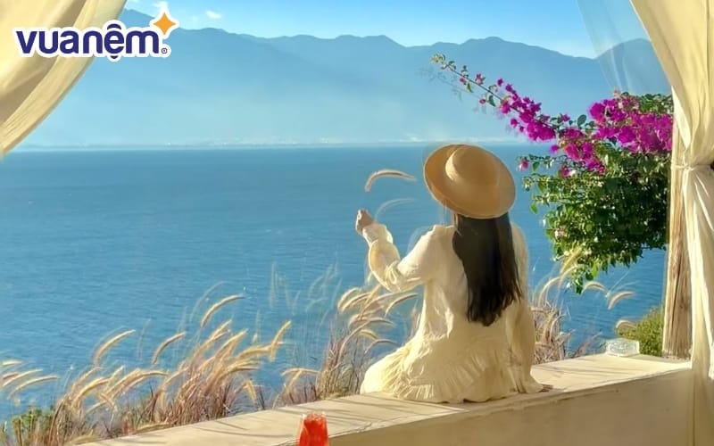 Mơ thấy đi du lịch một mình liên quan đến sự độc lập và khám phá bản thân
