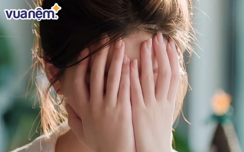 Mơ thấy mình khóc vì người thân phản ánh sự lo lắng và gắn bó gia đình