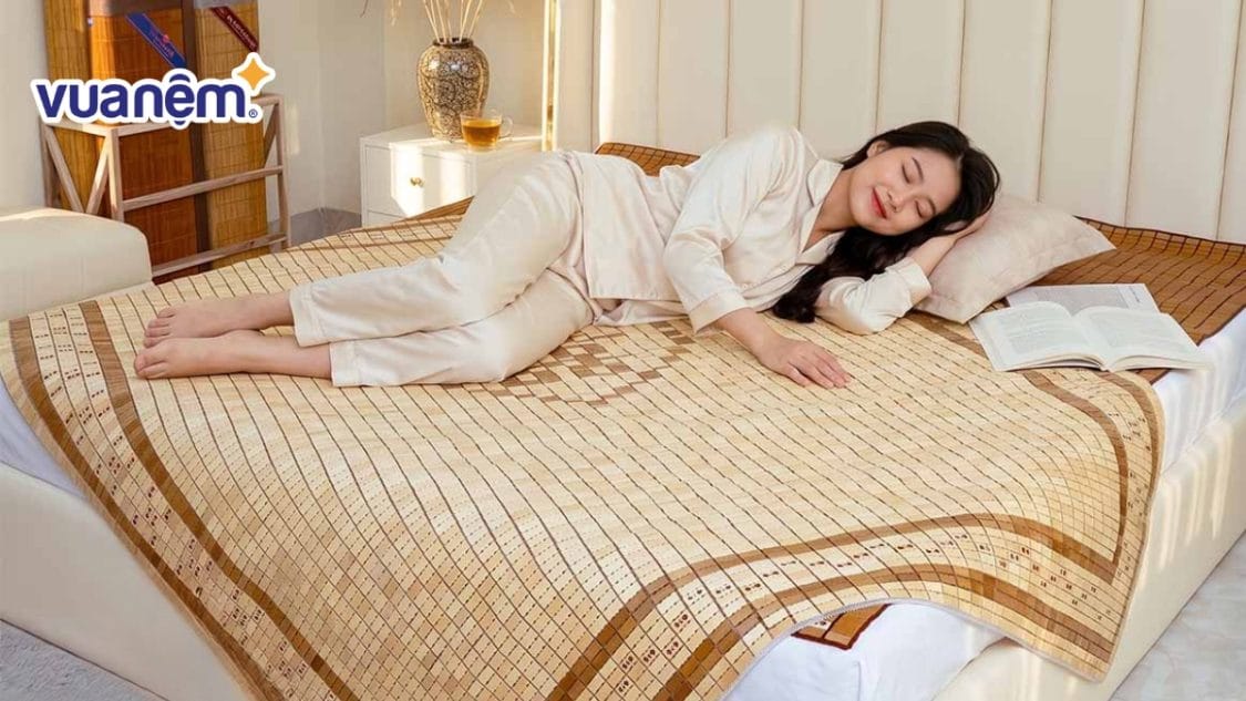 Nằm chiếu trúc có tốt không? Lợi ích và tác hại đối với sức khỏe