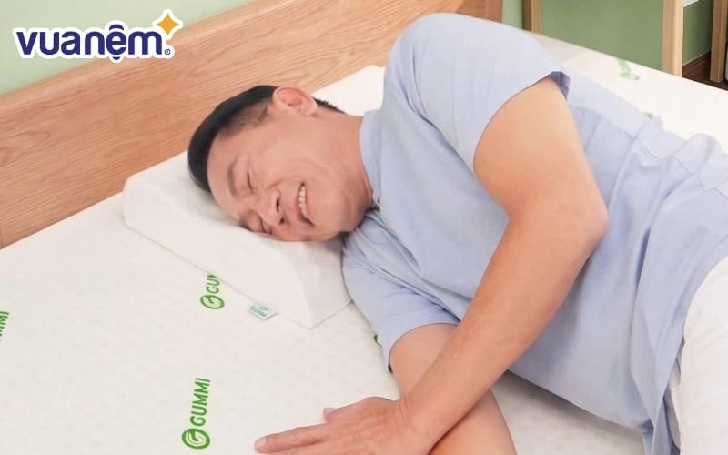 Hơn 6000 lỗ thoáng khí, giảm hầm bí khi nằm lâu