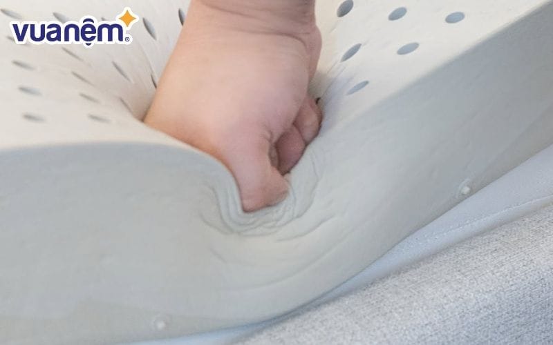 Kiểm tra độ đàn hồi của nệm