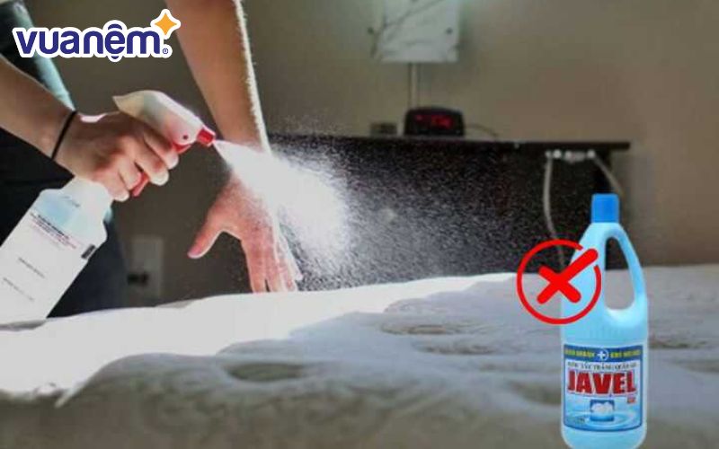Không nên dùng chất tẩy rửa mạnh