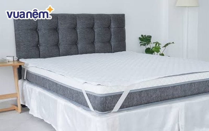 Sử dụng tấm bảo vệ nệm để bảo quản nệm lò xo
